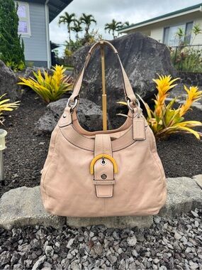 Coach Soho 2012 Blush Pink Leather Hobo Shoulder Bag Yellow Horseshoe Accent